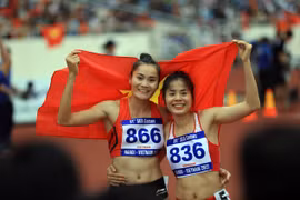 SEA Games 31: Runner Nguyen Thi Huyen wins ninth SEA Games gold medal 
