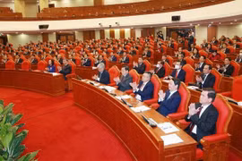 Party Central Committee discusses resolutions on agriculture, collective economy