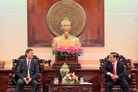 Can Tho, Hungary enhance cooperation in high-tech agriculture, infrastructure building
