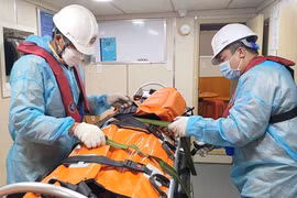 Sick Bangladeshi sailor saved in Khanh Hoa