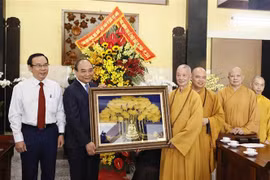 President, VFF leader congratulate Buddhists on Lord Buddha’s birthday
