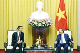 President hosts Honorary Consul of Vietnam in Switzerland
