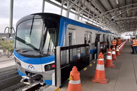 HCM City’s metro train set for test run