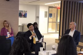 Vietnam shares experience in economic development towards social justice