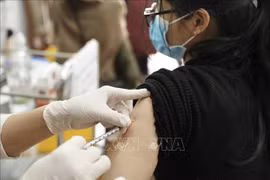 Laos starts giving fourth COVID-19 vaccine doses to adults