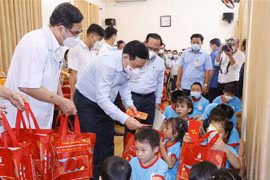 NA Chairman pays Tet visit to Ho Chi Minh City