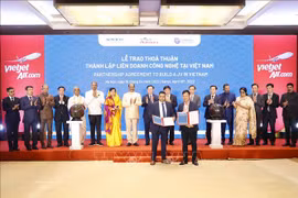 NA Chairman, Indian lower house speaker witness launch of new Vietnam-India air routes