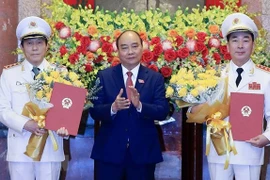 Two deputy ministers of public security promoted to Senior Lieutenant General