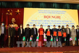 Hai Phong grants investment licenses to five projects