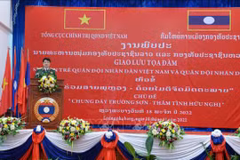 Young military officers of Vietnam, Laos hold exchange