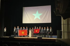 Vietnamese students pocket medals from int'l astronomy-astrophysics olympiad