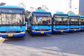 Most bus services in Hanoi operate at full capacity from February 8