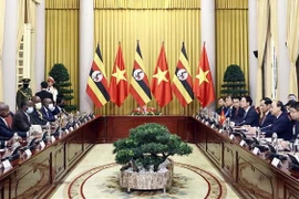 Vietnamese, Ugandan Presidents hold talks