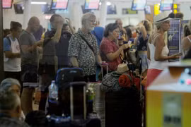 Indonesia issues visa on arrival for tourists from 23 countries