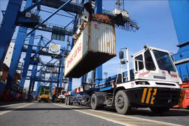 Vietnam sees trade deficit of 500 million USD in January