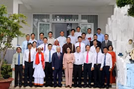 Front leader extends Christmas greetings to Phan Thiet Diocese