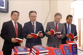 Book on 60 years of Vietnam-Laos relations published
