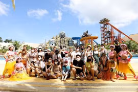 Foreign tourists may take COVID-19 rapid test, travel freely in Vietnam: proposal