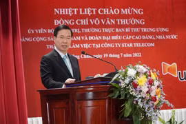Senior Party official visits Vietnam - Laos joint venture