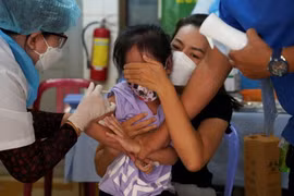 Cambodia vaccinates children aged 3-5 against COVID-19