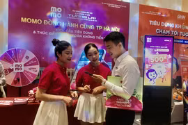 Hanoi event encourages cashless payments