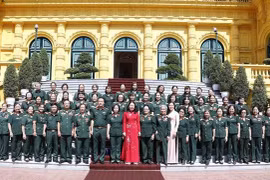 Vice President shows gratitude for female Truong Son soldiers