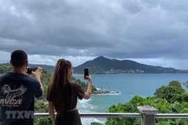Thailand welcomes 10 millionth foreign tourist arrival in 2022