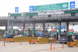 Electronic toll collection applied along entire Hanoi - Hai Phong Expressway