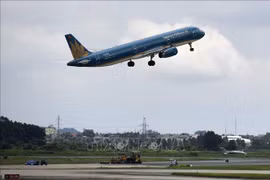 Vietnam Airlines asked to report on attendants questioned by Australian authorities