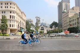 Bicycle-sharing service attracts young people in HCM city