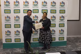 Vietnam, South Africa seek to promote cooperation