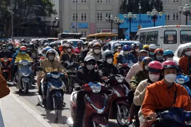 216 traffic accidents kill 121 people during nine-day Tet holiday 
