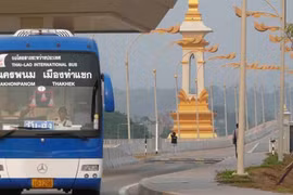 Bus route connecting Thailand-Laos-Vietnam in discussion