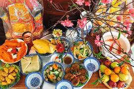Worship of Kitchen Gods - beautiful custom of Tet