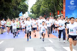 Over 1,500 join Ha Noi Moi Newspaper Run for Peace