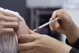 Hanoi accelerates COVID-19 vaccine rollout for high-risk people