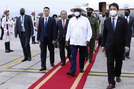 Ugandan President begins official visit to Vietnam