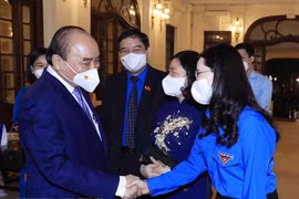 President attends ceremony to honour outstanding Vietnamese young faces