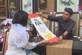 Seeking calligraphy – A beautiful custom during Tet