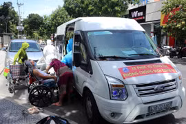 Free rides helping patients in Da Nang