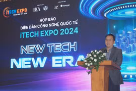 Lam Nguyen Hai Long, Chairman of the Ho Chi Minh City Computer Association speaks at the press conference (Photo: congthuong.vn)