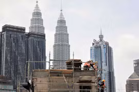 Malaysia aims to become high-income country by 2025