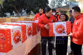 Vietnam Red Cross Society launches campaign to support poor people