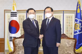 NA Chairman meets with RoK Prime Minister in Seoul