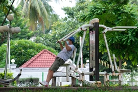 Laos extends lockdown to contain spread of COVID-19