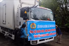 Mekong Delta provinces help pandemic-affected workers in Bac Ninh, Bac Giang