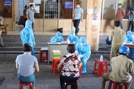 Vietnam reports 1,922 new COVID-19 cases on July 15 evening