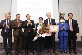 Prime Minister Pham Minh Chinh continues activities in Paris 