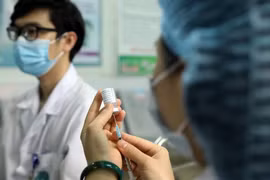 Nearly 20,700 Vietnamese inoculated with COVID-19 vaccine