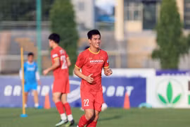 Vietnamese footballer wins AFC’s player of the month title